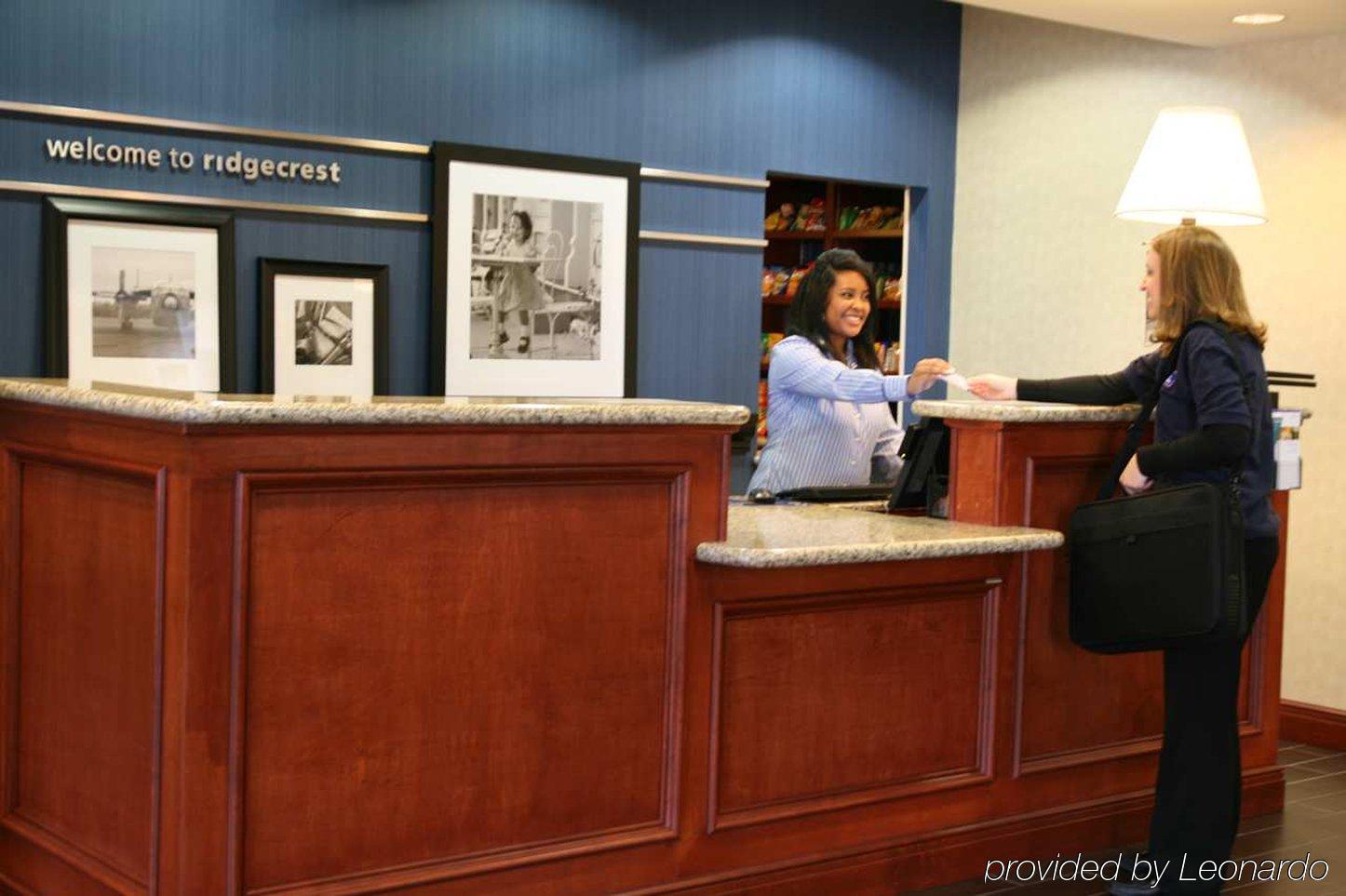 Hampton Inn & Suites Ridgecrest Interior photo